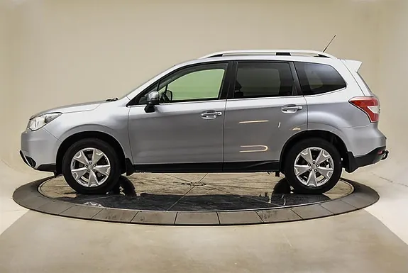 Subaru Forester 2016 photo 2