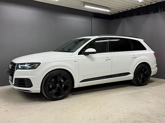 Audi Q7 2016 photo 2