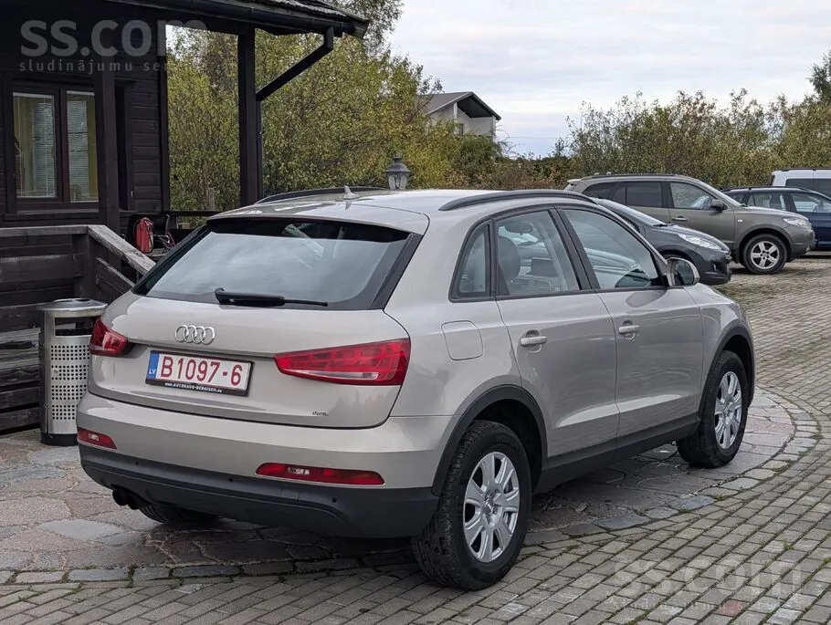 Audi Q3 2012 photo 4