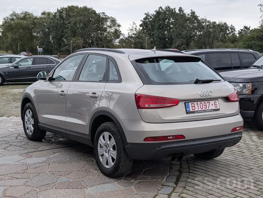 Audi Q3 2012 photo 3