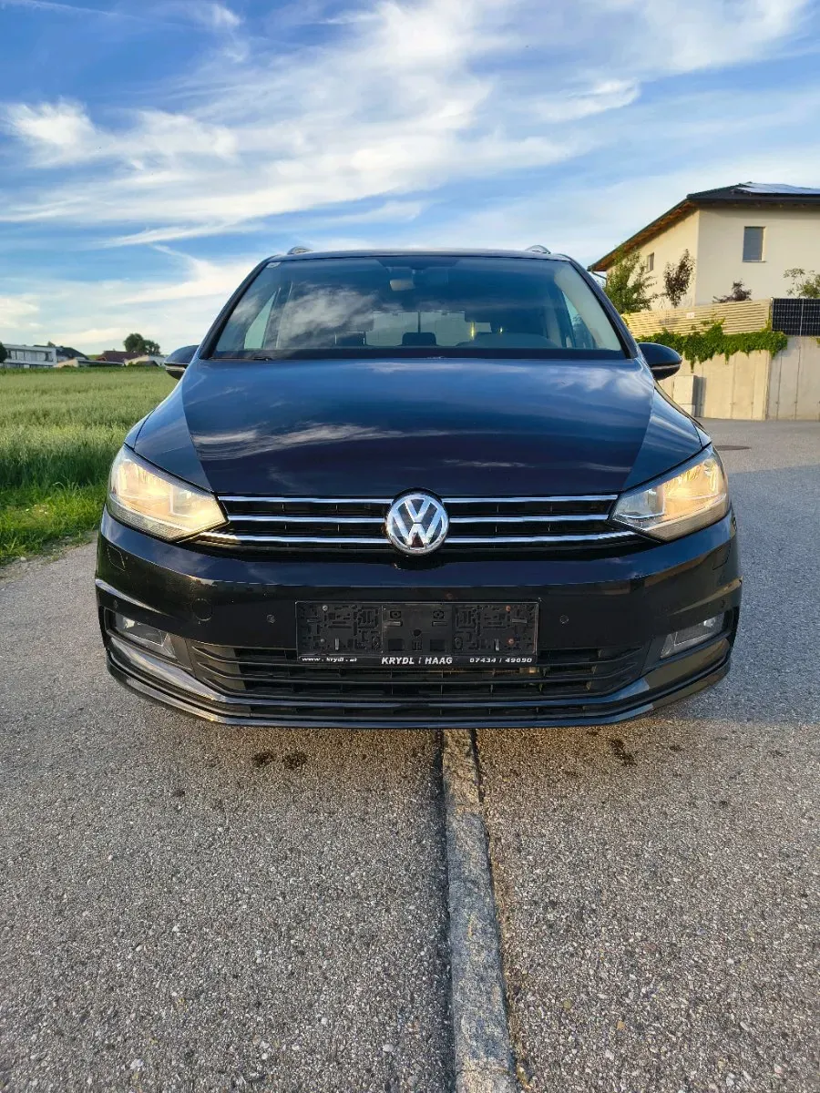 Volkswagen Touran 2016 photo 2