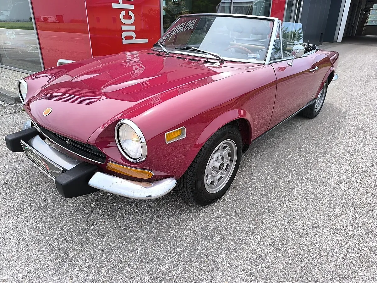 Fiat 124 Spider