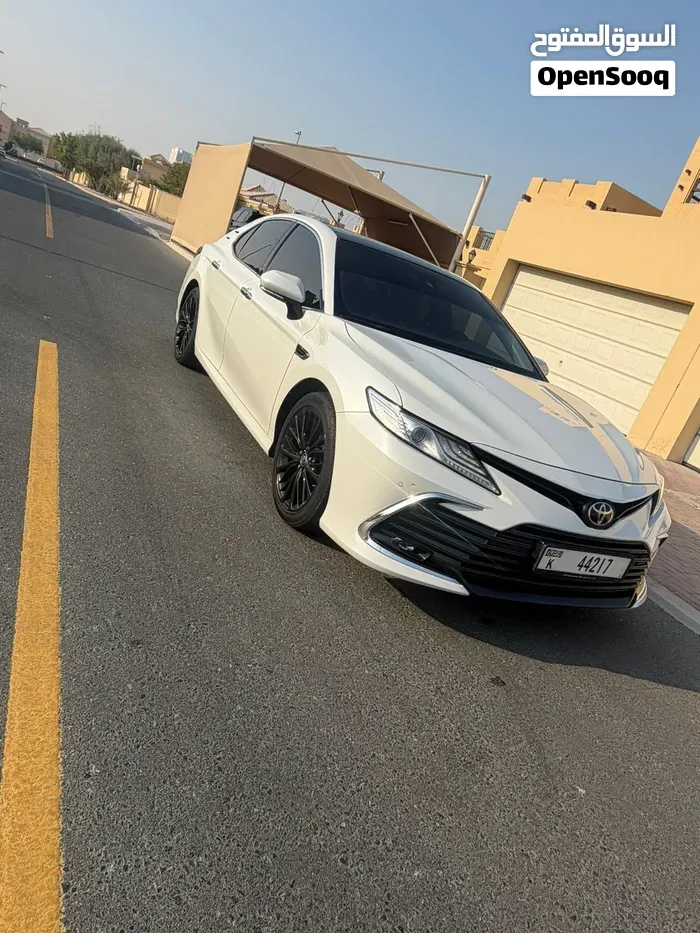 Toyota Camry 2024 photo 3