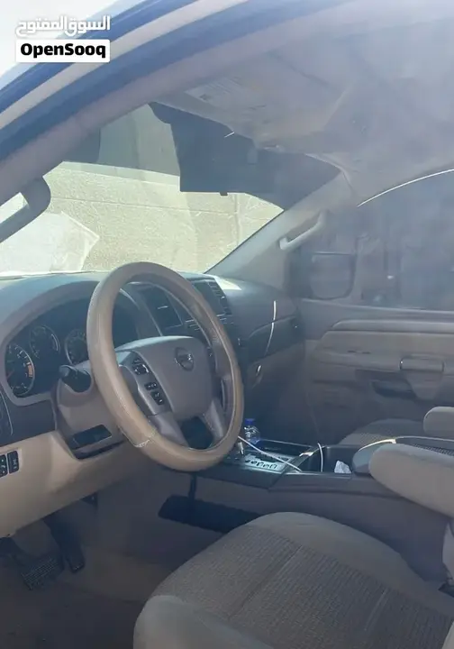 Nissan Armada 2013 photo 2