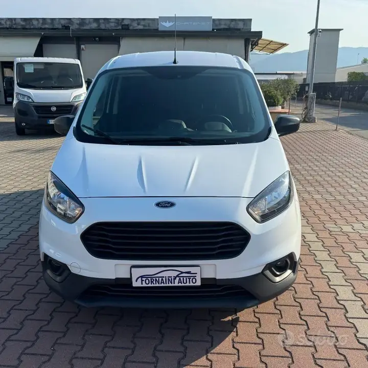 Ford Transit Courier 2022 photo 3