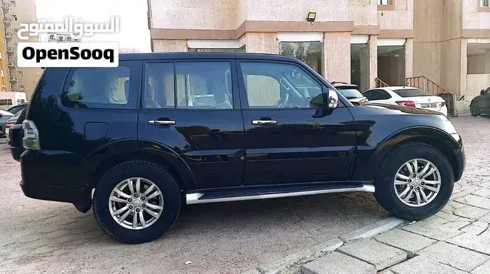 Mitsubishi Pajero 2014 photo 3