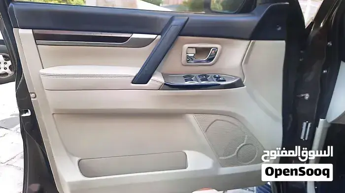 Mitsubishi Pajero 2014 photo 2