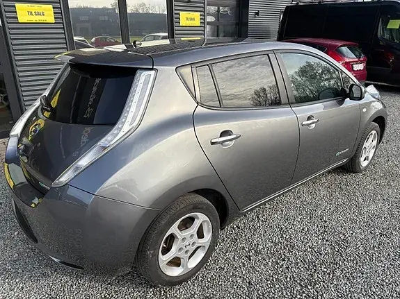 Nissan Leaf 2014 photo 4