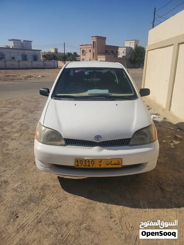 Toyota Echo 2000 photo 2