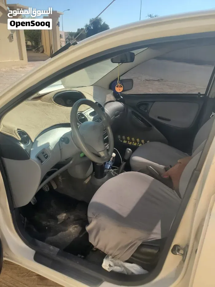 Toyota Echo 2000 photo 3