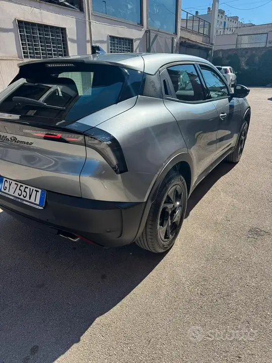 Alfa Romeo Junior 2025 photo 2