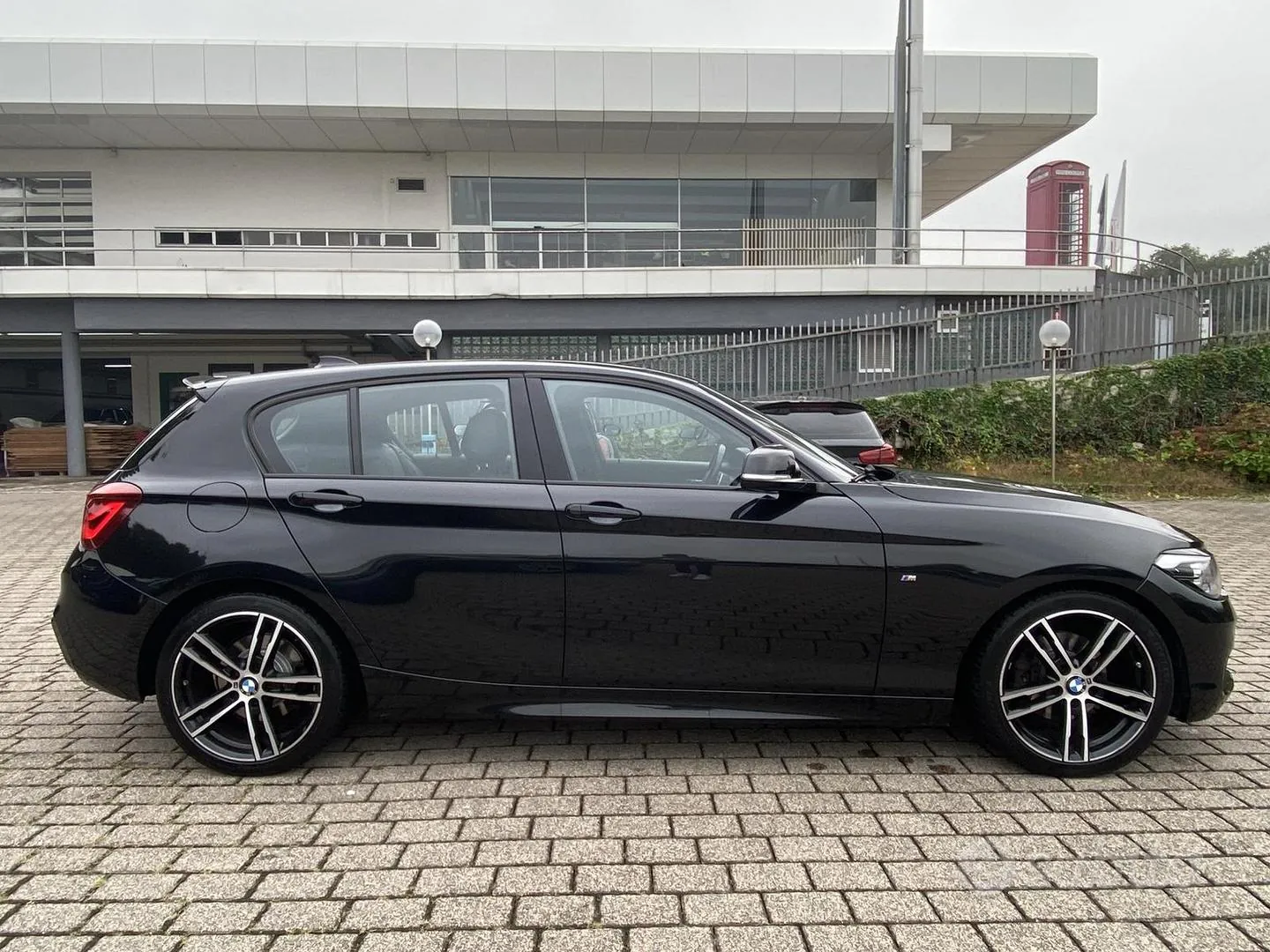 BMW 120I 2019 photo 4