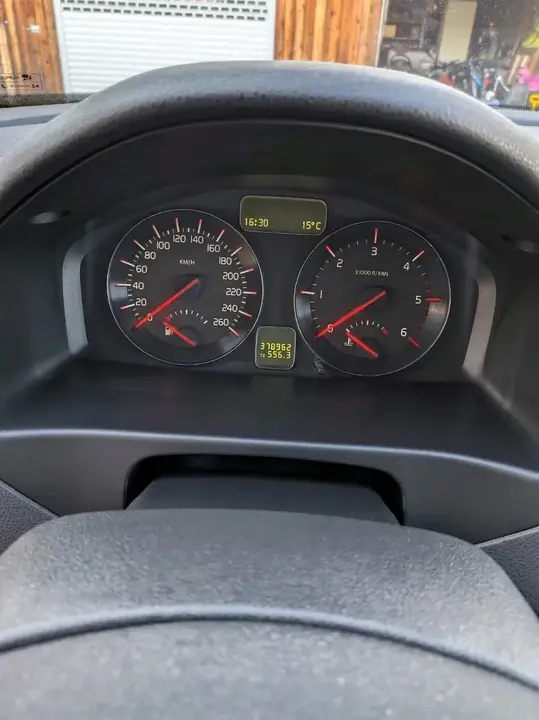 Volvo V50 2012 photo 2