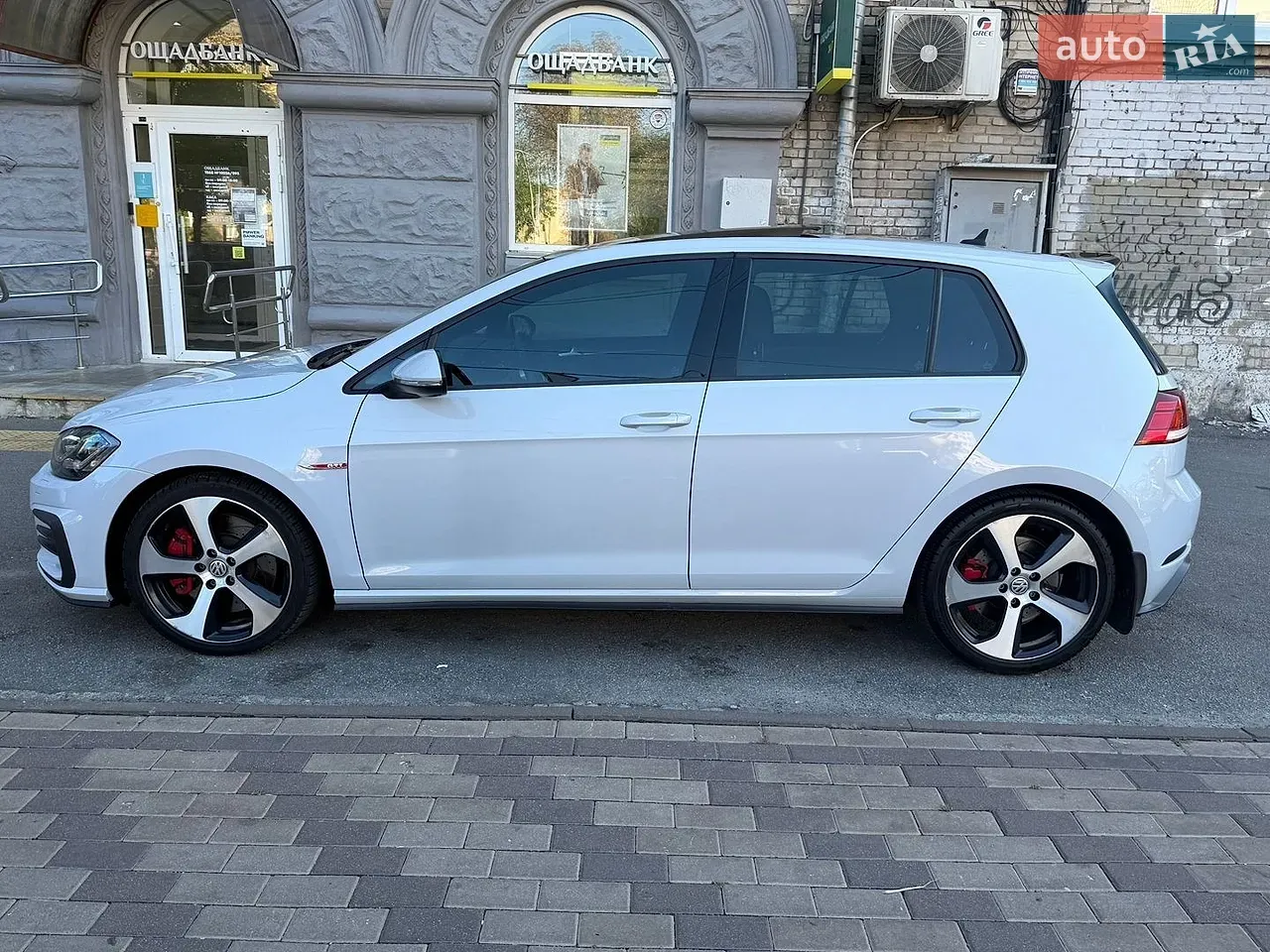 Volkswagen Golf Gti 2019 photo 2