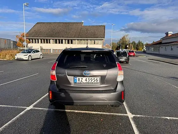 Toyota Prius 2020 photo 3
