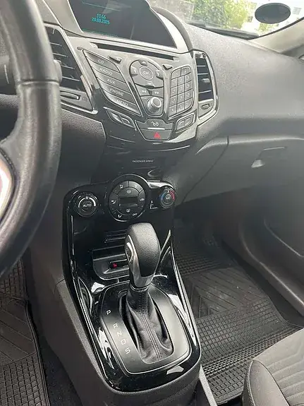 Ford Fiesta 2015 photo 5