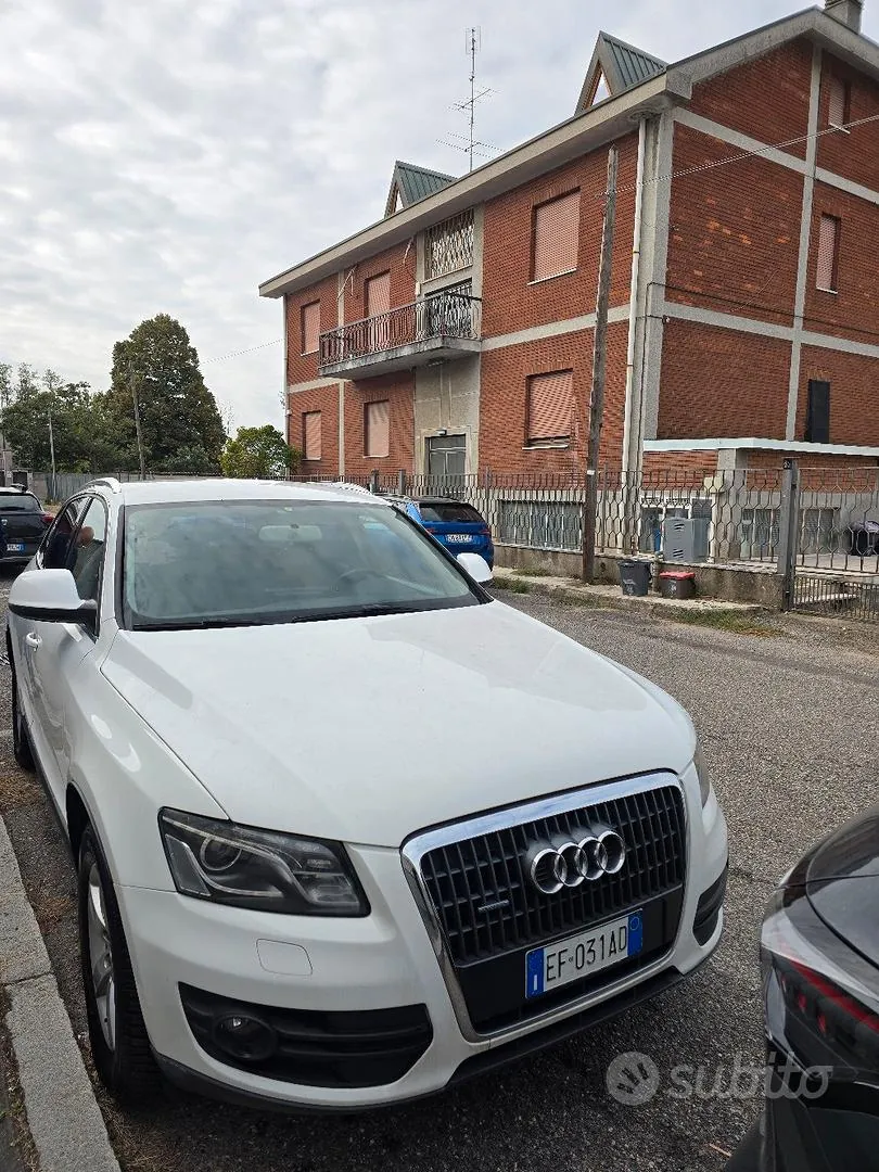 Audi Q5 2010 photo 2