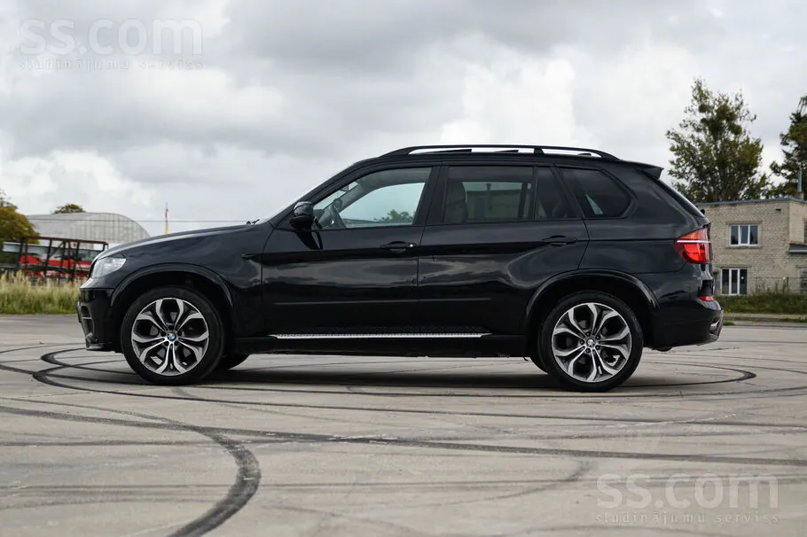 BMW X5 2011 photo 5