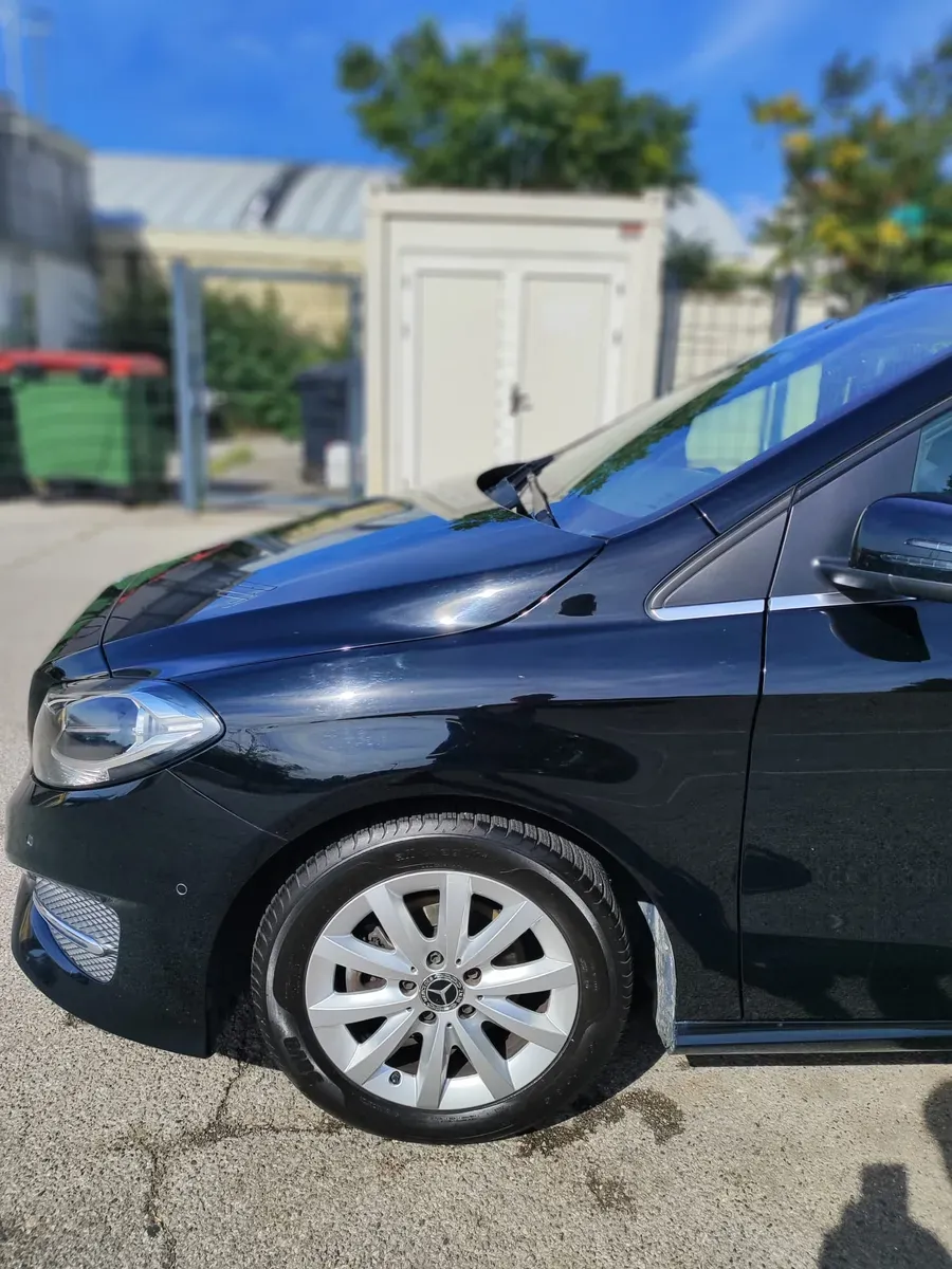 Mercedes-Benz B-Class 2018 photo 2