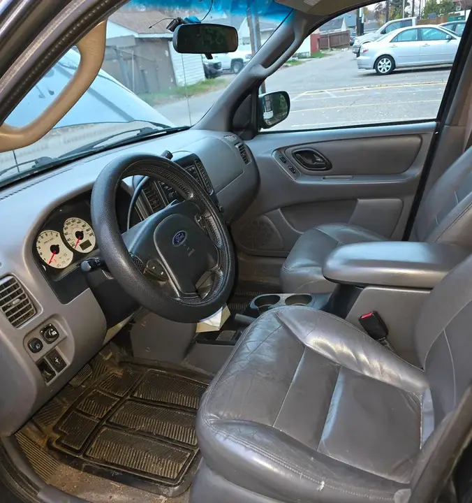 Ford Escape 2001 photo 3