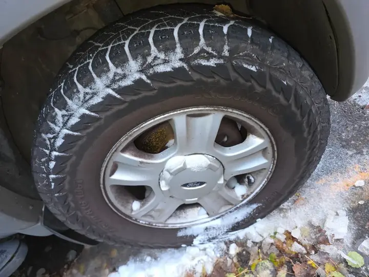 Ford Escape 2001 photo 2