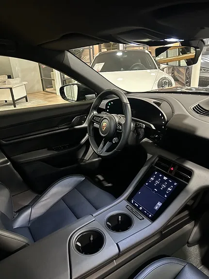 Porsche Taycan 4 2024 photo 3