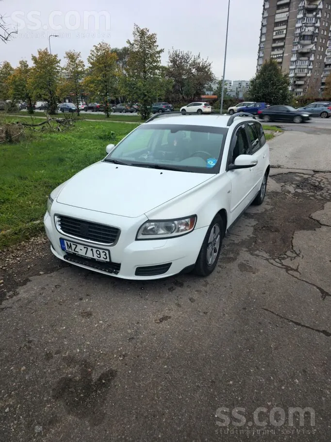 Volvo V50 2008 photo 3