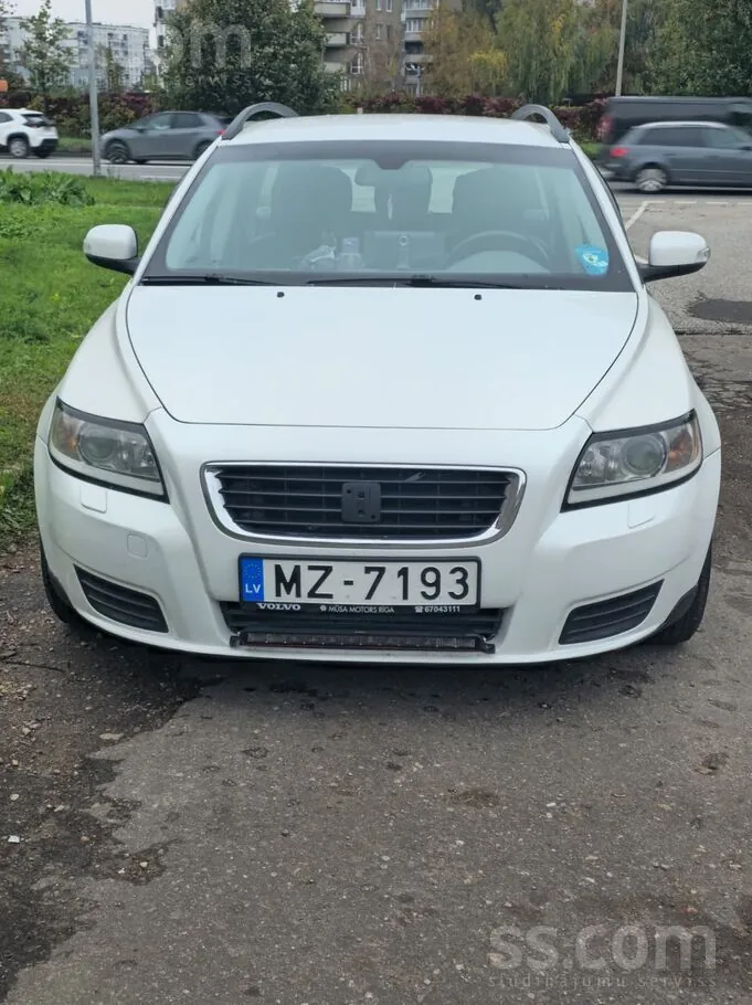 Volvo V50