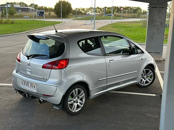 Mitsubishi Colt 2006 photo 4
