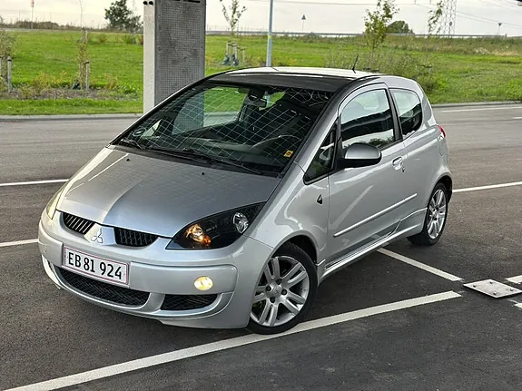 Mitsubishi Colt 2006 photo 2