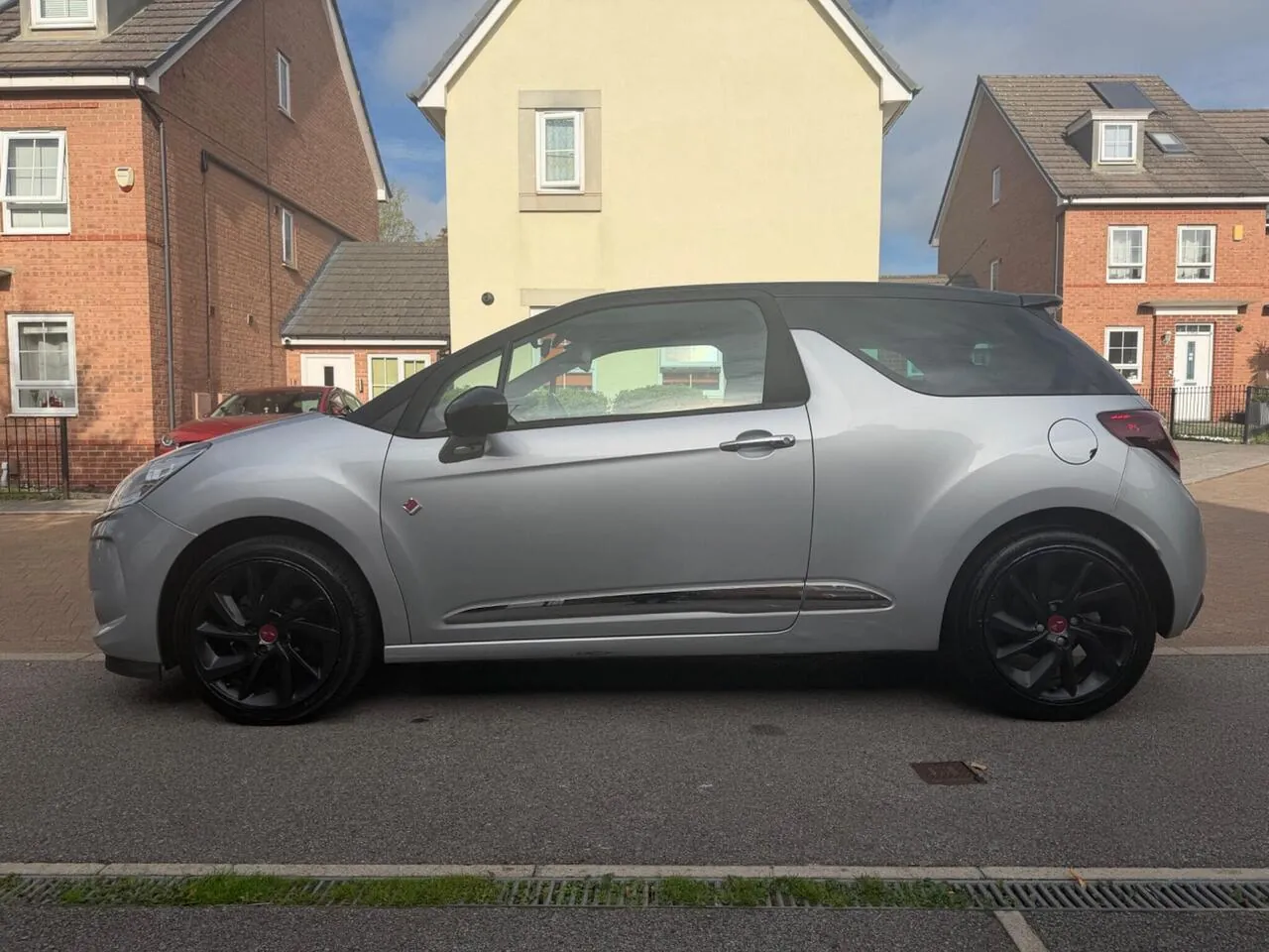 DS Automobiles Ds 3 2017 photo 2