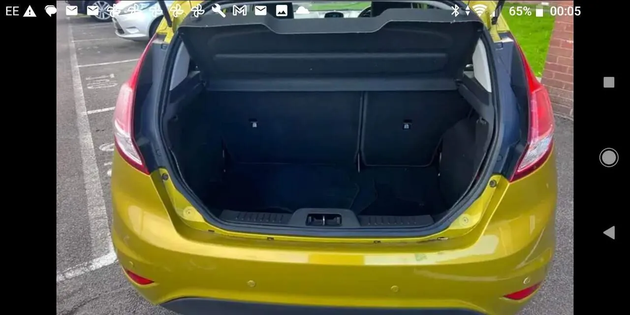 Ford Fiesta 2015 photo 2