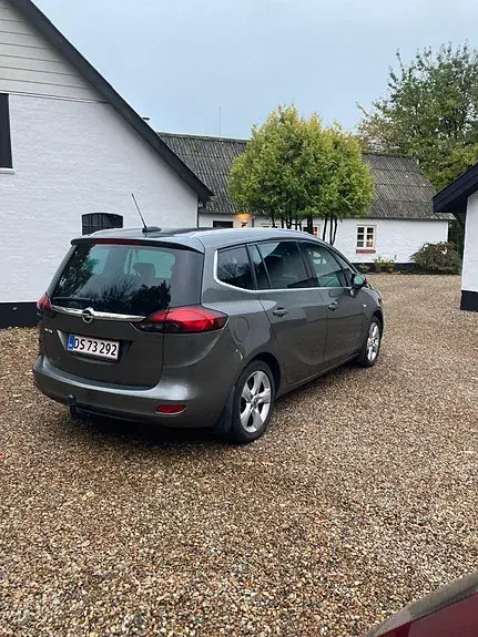 Opel Zafira Tourer 2017 photo 5