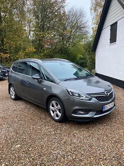 Opel Zafira Tourer 2017 photo 3