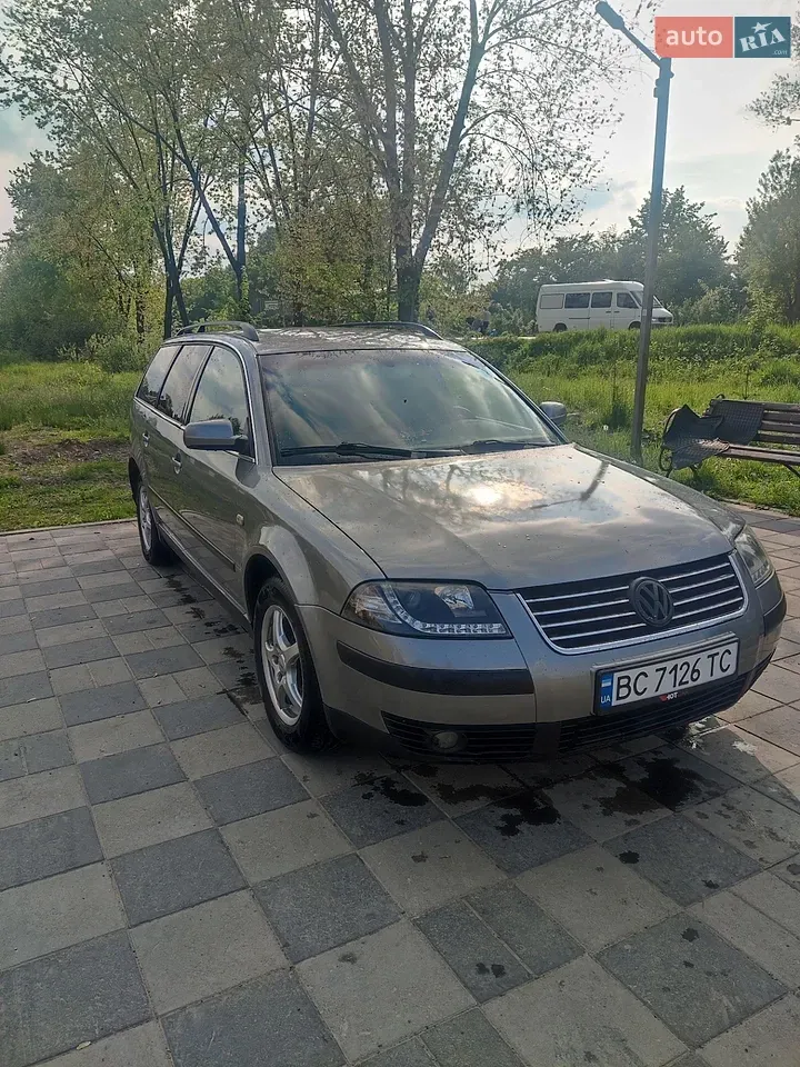 Volkswagen Passat 2001 photo 2