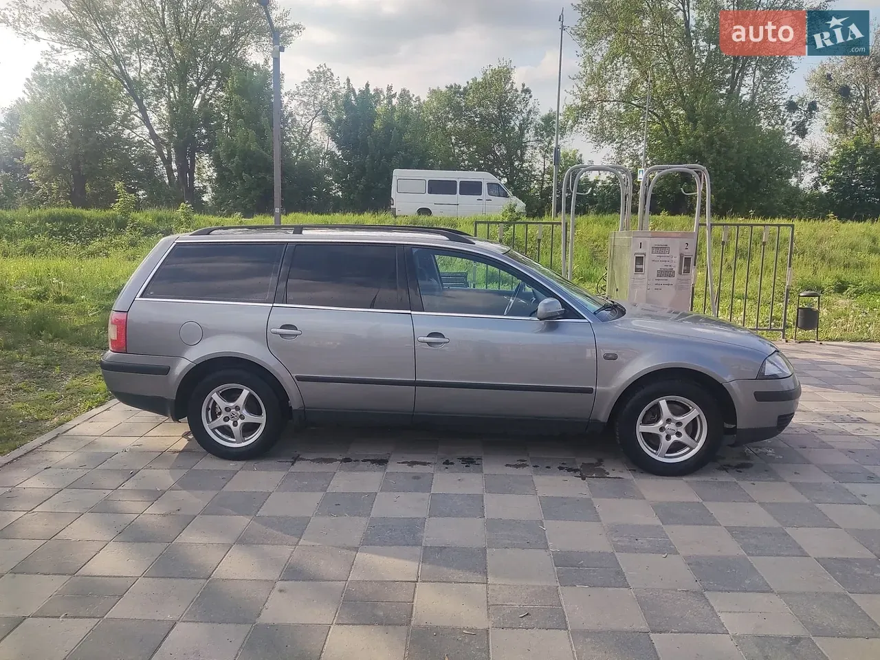 Volkswagen Passat 2001 photo 3