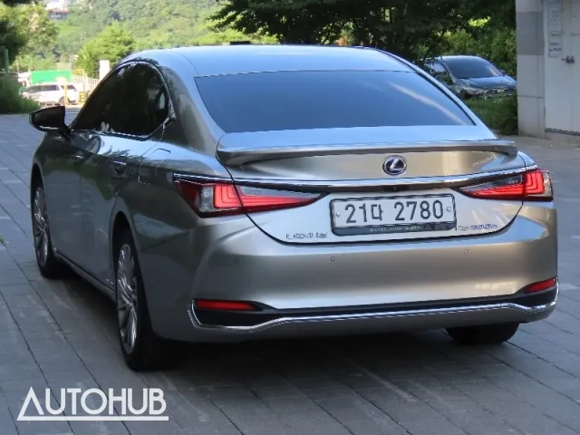 Lexus Es 2018 photo 4