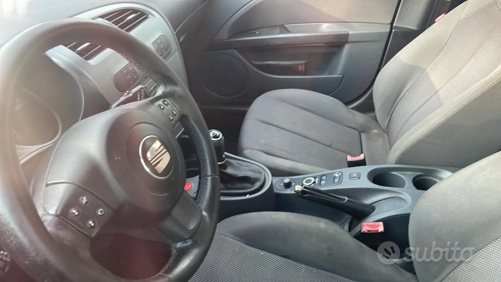 Seat Leon 2008 photo 2