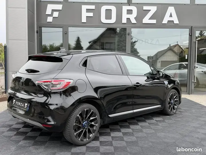 Renault Clio 2024 photo 3