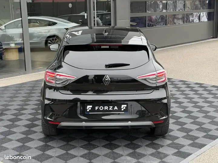 Renault Clio 2024 photo 4