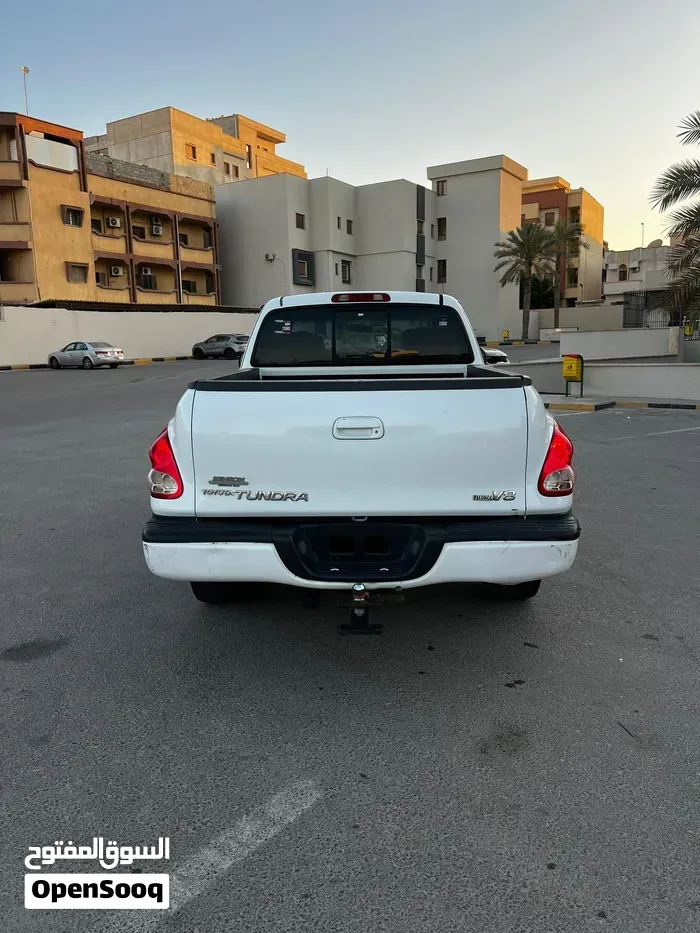 Toyota Tundra 2004 photo 2