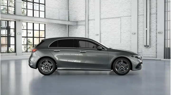 Mercedes-Benz A-Class photo 3