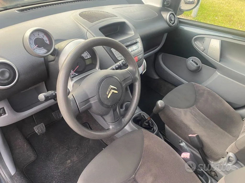 Peugeot 107 2008 photo 5