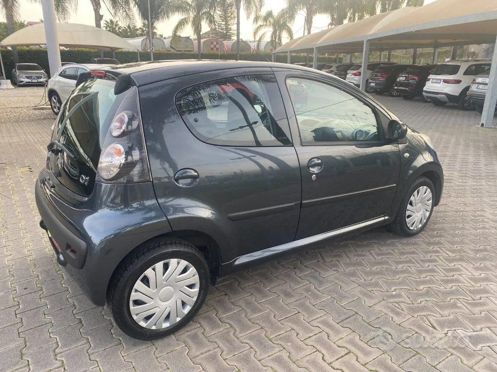 Peugeot 107 2008 photo 4
