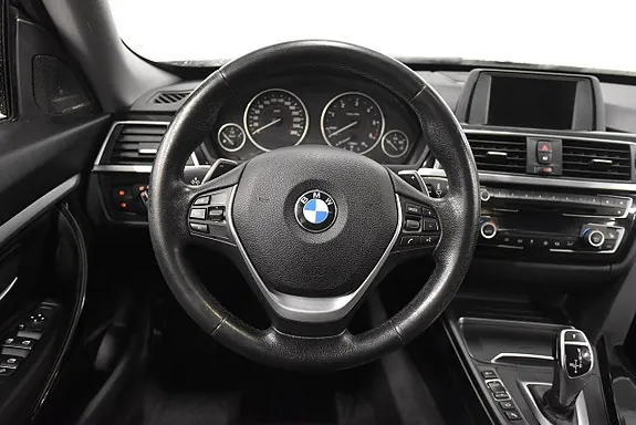 BMW 320 2017 photo 2