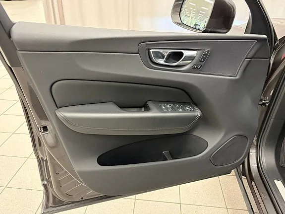 Volvo Xc60 2025 photo 5