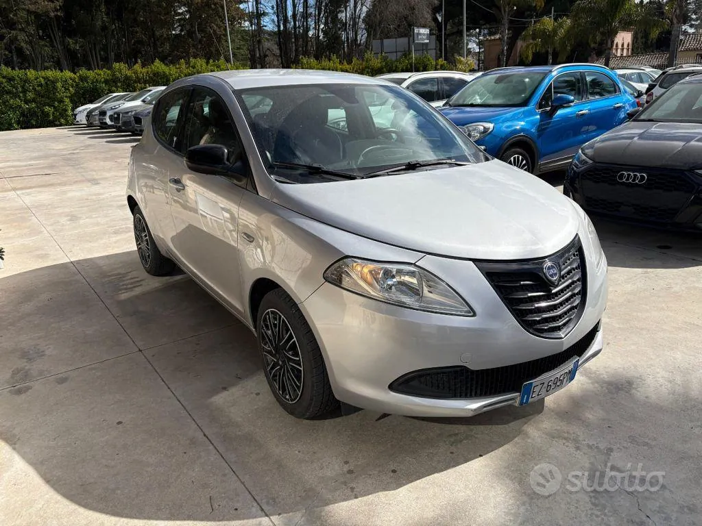 Lancia Ypsilon 2015 photo 3
