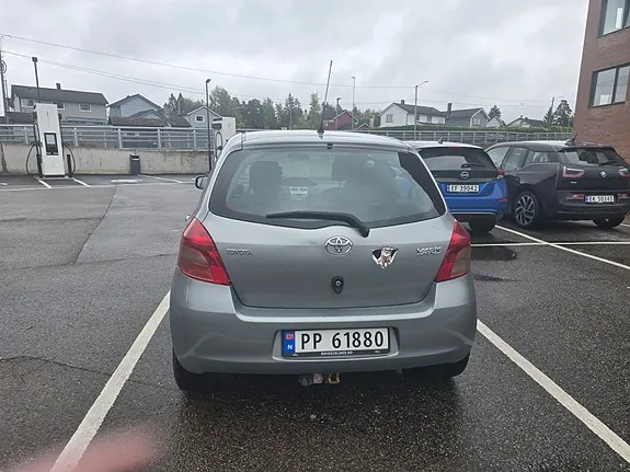 Toyota Yaris 2006 photo 2