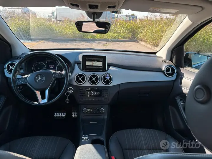 Mercedes-Benz B-Class 2013 photo 5