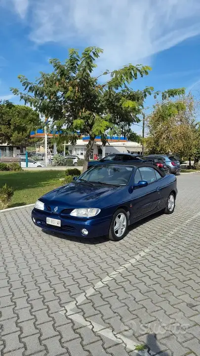 Renault Megane 1997 photo 2